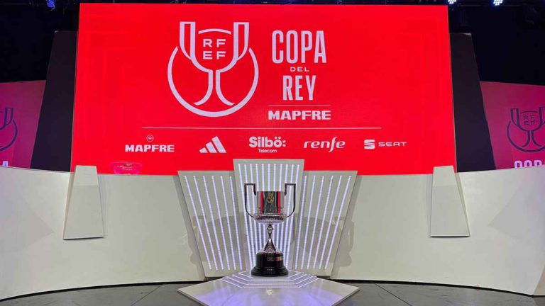 قرعة كأس الملك الإسباني: مواجهات نارية تنتظر برشلونة وريال مدريد