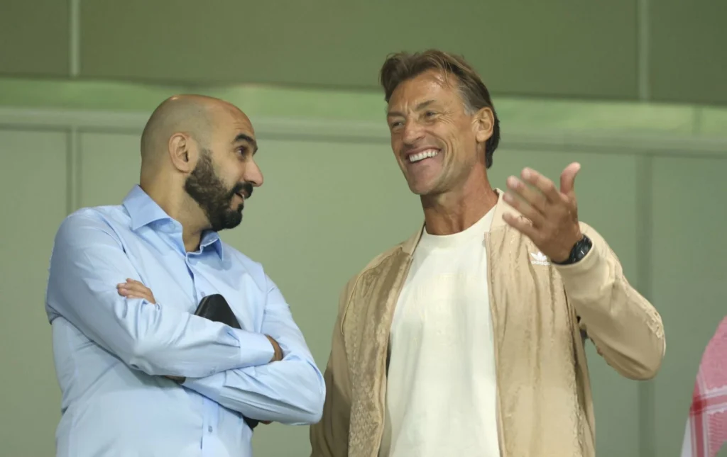 الركراكي يتجاوز رونار ويحقق رقمًا قياسيًا جديدًا مع المغرب