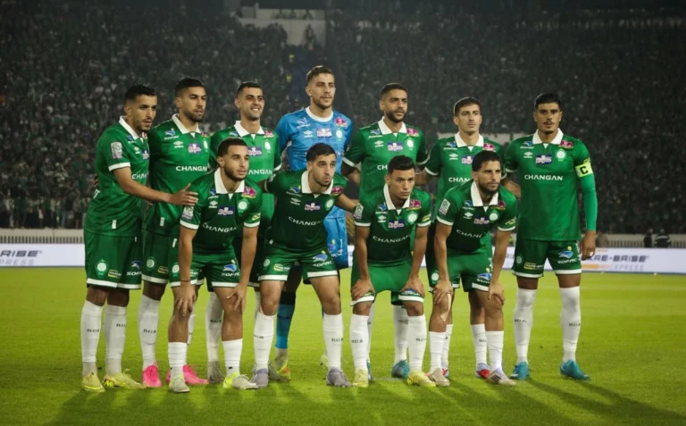 الرجاء الرياضي يقترب من ضم نجم المنتخب الأردني محمد أبو زريق