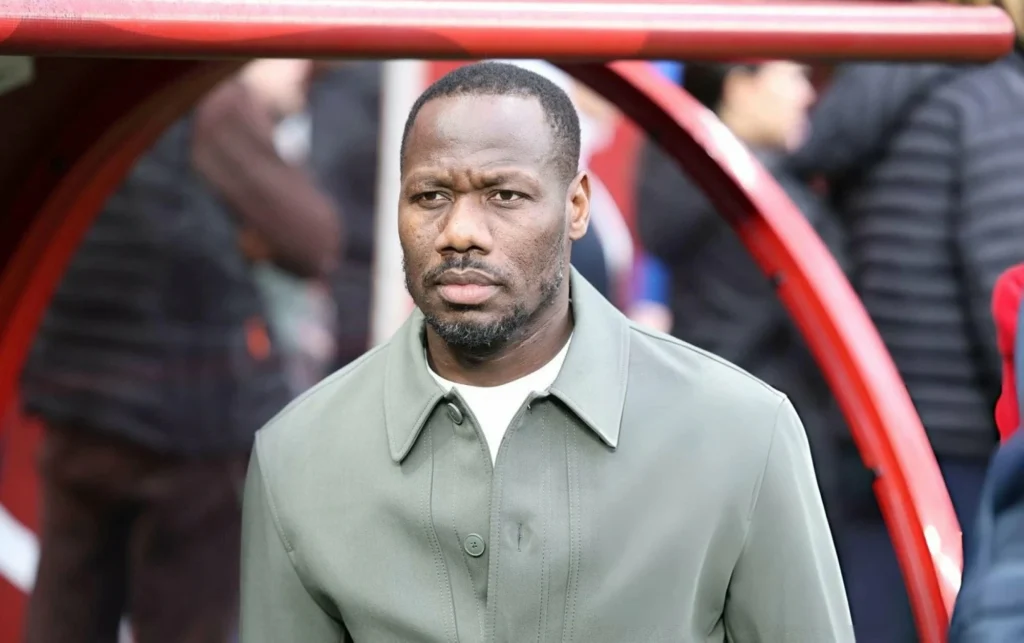 مدرب السنغال يدافع عن قراره بعد جدل الانسحاب من نهائي "الكان"