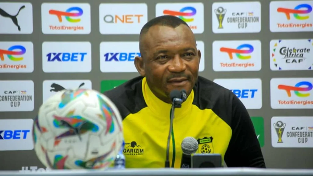 مدرب مانييما يونيون: الوداد تحدٍ كبير وهدفنا التأهل!