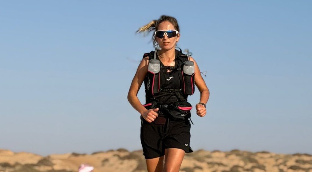 مغاربة يكتسحون ماراثون الرمال الدولي في عُمان ويهيمنون على المراكز الأولى