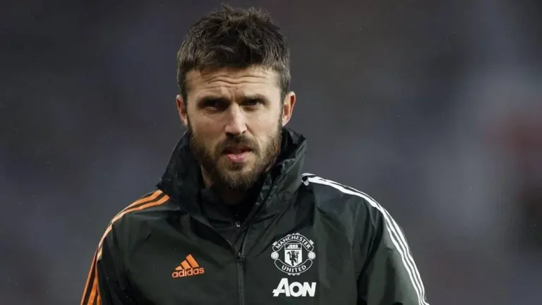 كاريك يتولى تدريب مانشستر يونايتد مؤقتًا خلفًا لأموريم