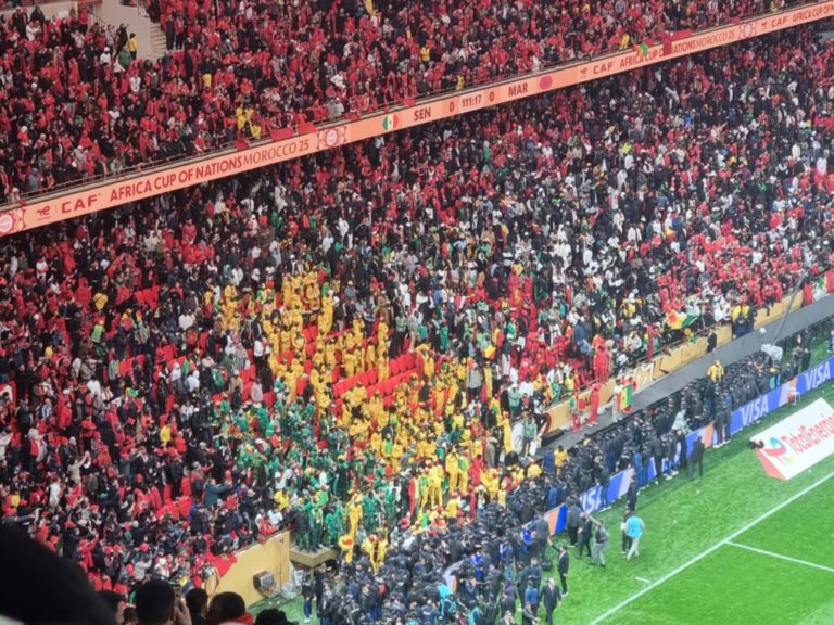 جماهير مغربية تطالب بالاعتذار عن استضافة بطولات بعد أزمة النهائي الإفريقي