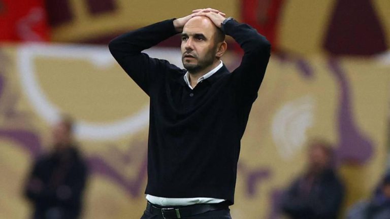 الركراكي يتفادى حسم مصيره بعد خسارة المغرب نهائي أفريقيا