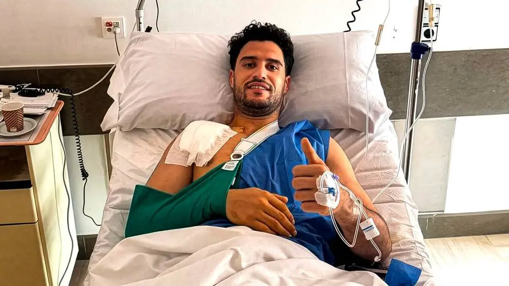 نهضة بركان يُعلن عن نجاح عملية حارس مرماه منير المحمدي