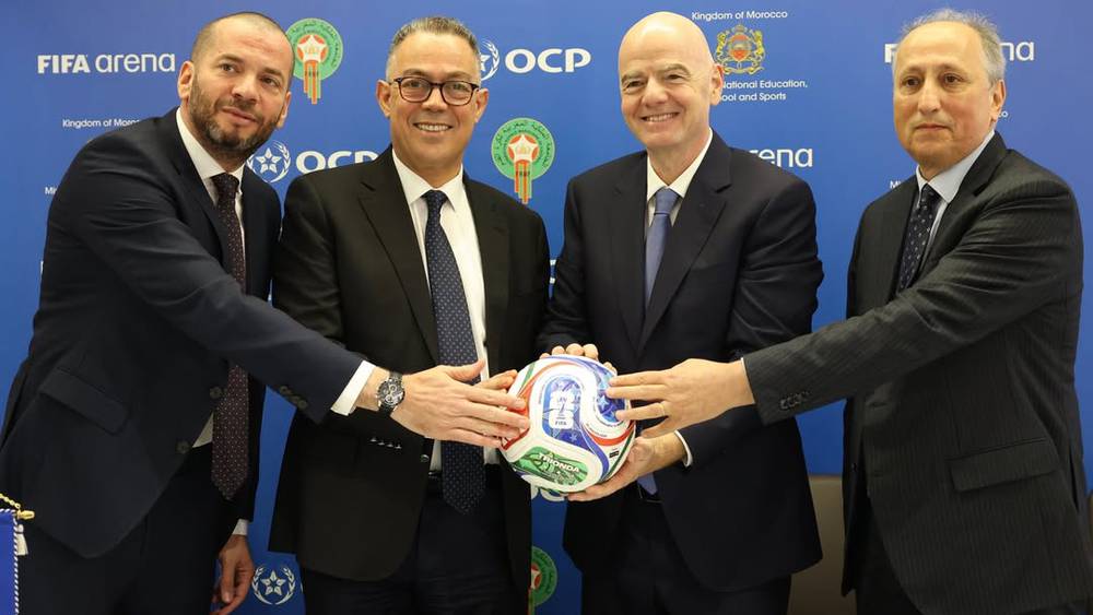 إنفانتينو يعلن عن مشروع طموح لإنشاء 30 ملعبًا بالمغرب