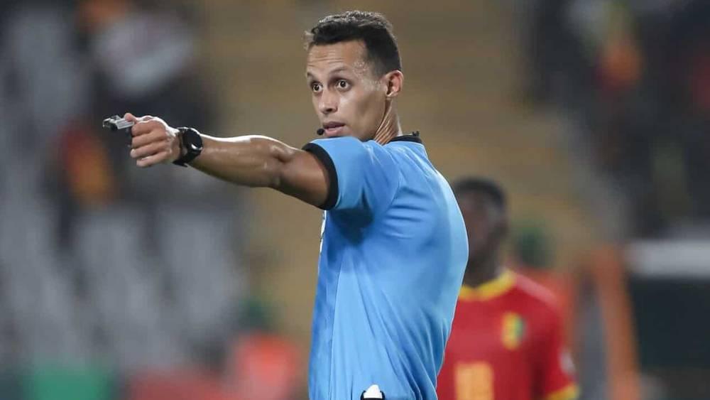 "الكاف" يعلن موعد مواجهة بيراميدز ونهضة بركان وطاقم التحكيم