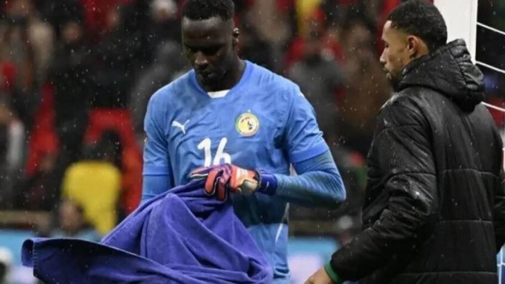 سافاري يوضح مسؤولية حراس المرمى عن "أزمة المناشف" في نهائي الكان