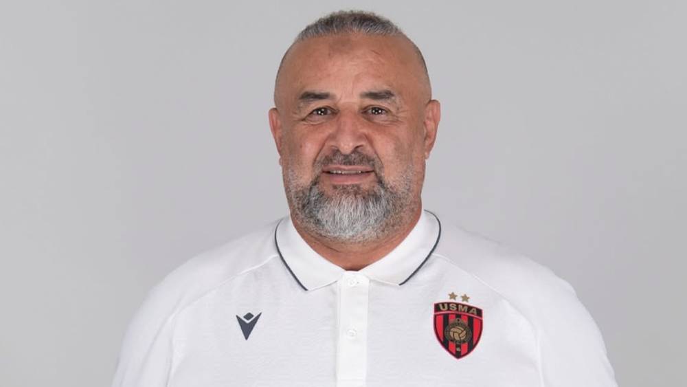 اتحاد العاصمة الجزائري يفسخ عقد مدربه بنشيخة بالتراضي