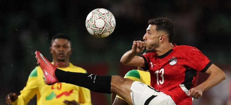 فتوح يكشف مفاجآت عن مباراة مصر والسنغال واعتذار صلاح