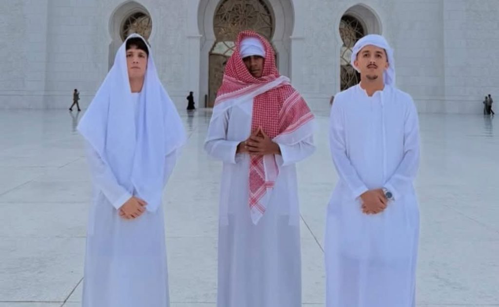 لامين يامال: زيارة مسجد الشيخ زايد منحتني سلامًا وطمأنينة.