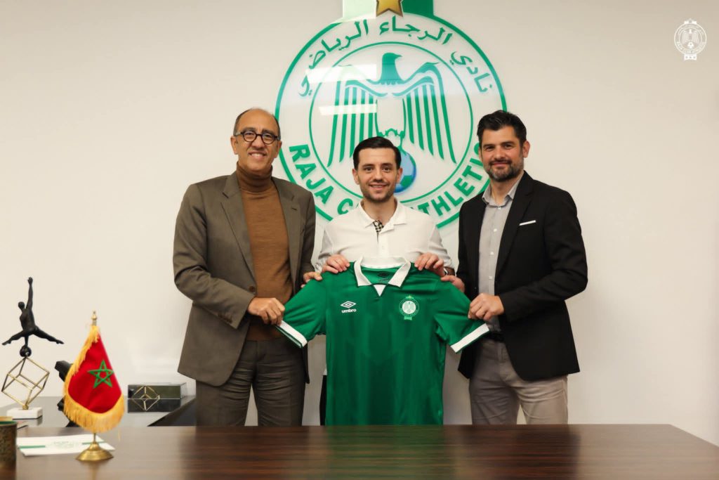 الرجاء المغربي يضم صانع الألعاب الأوروبي بيسار حليمي