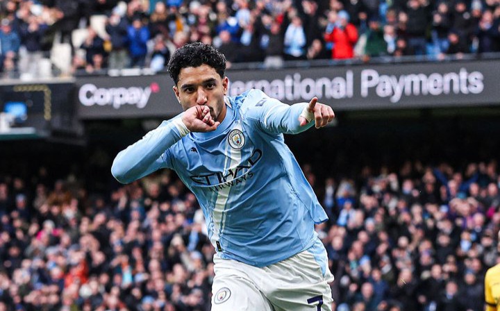 غوارديولا يحسم الجدل: مرموش باقٍ مع مانشستر سيتي