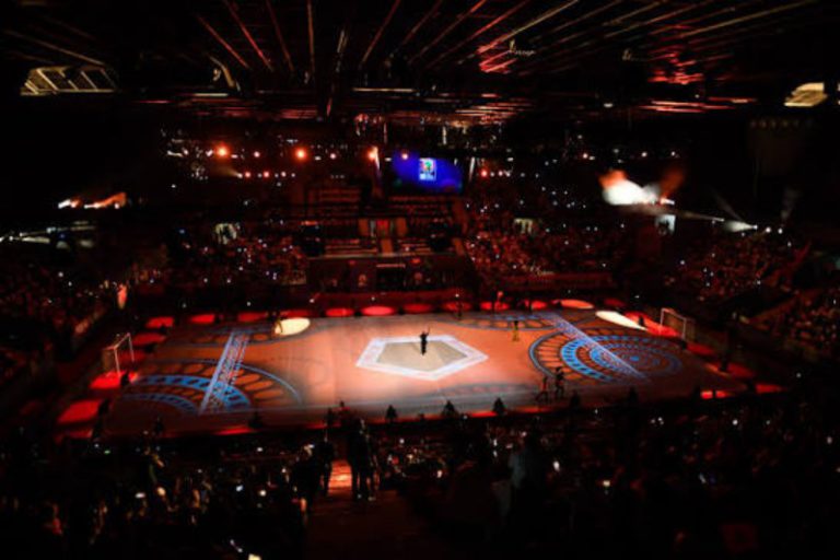 الدار البيضاء تحتفي بـ"الظلمي" بافتتاح صالة رياضية لدعم الفوتسال