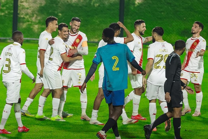 الوداد يسحق الرفاع القطري بخماسية ودية في معسكر قطر