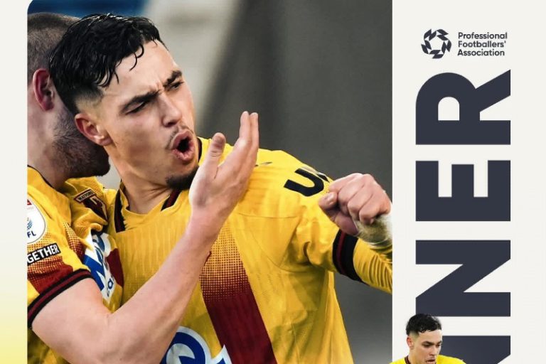 عثمان معما يحصد جائزة لاعب الشهر في دوري التشامبيونشيب