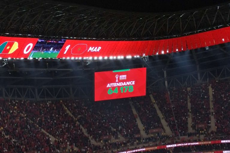 جمهور قياسي يزف المغرب لنصف نهائي أمم إفريقيا 2025
