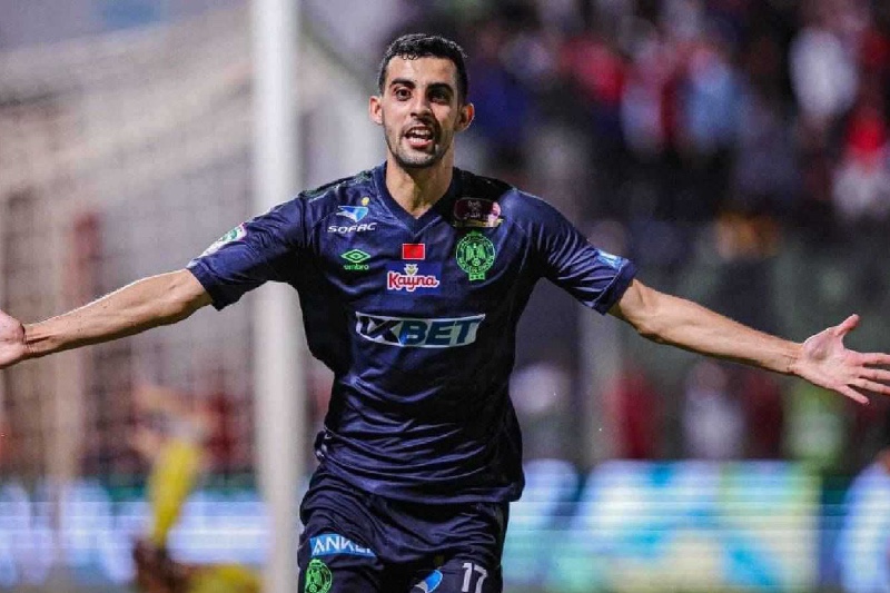 الأهلي المصري يضم الظهير الأيسر المغربي يوسف بلعمري