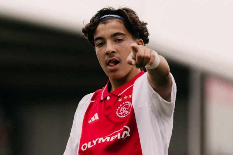 صراع إسباني مبكر بين ريال مدريد وبرشلونة على موهبة مغربية صاعدة