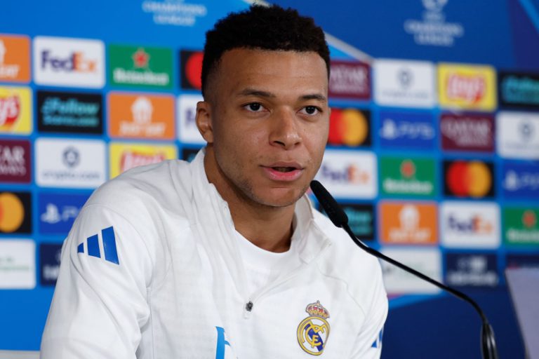 مبابي: جماهير ريال مدريد تملك الحق.. لكن لا لاستهداف لاعبين!