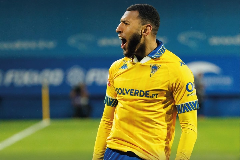 يانيس بكراوي يشعل الدوري البرتغالي بـ"هاتريك" تاريخي