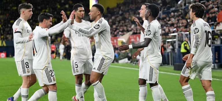 مبابي يوجه رسالة دعم لدياز بعد صدمة "الكان" في "لا سيراميكا"