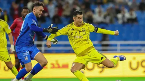 رونالدو يواصل مطاردة توني في صراع هدافي الدوري السعودي