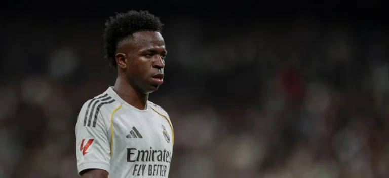 فينيسيوس جونيور يعلّق على صافرات جماهير ريال مدريد بعد الإخفاقات