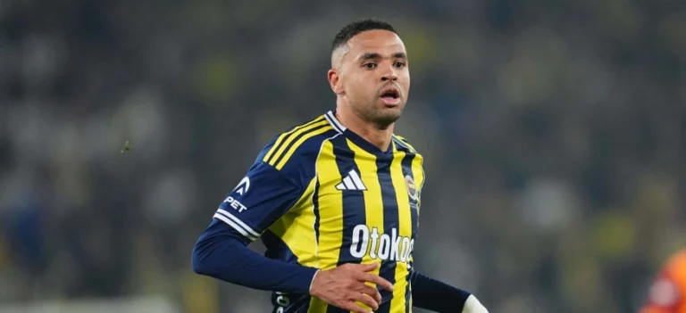 يوفنتوس يقترب من ضم النصيري: تفاصيل صفقة الإعارة والشراء