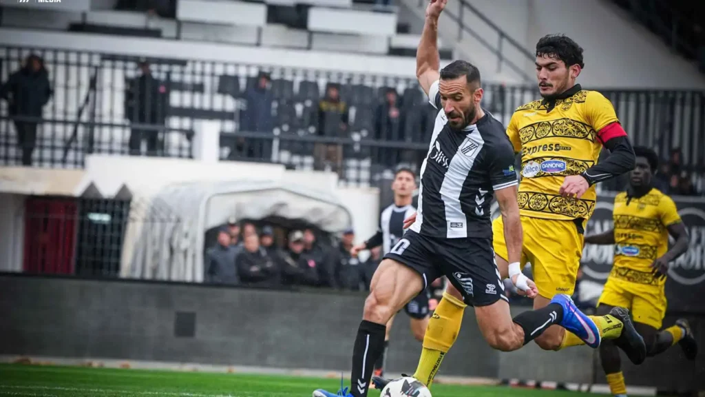 علي معلول يدخل التاريخ الإفريقي بعد هدف في الدوري التونسي