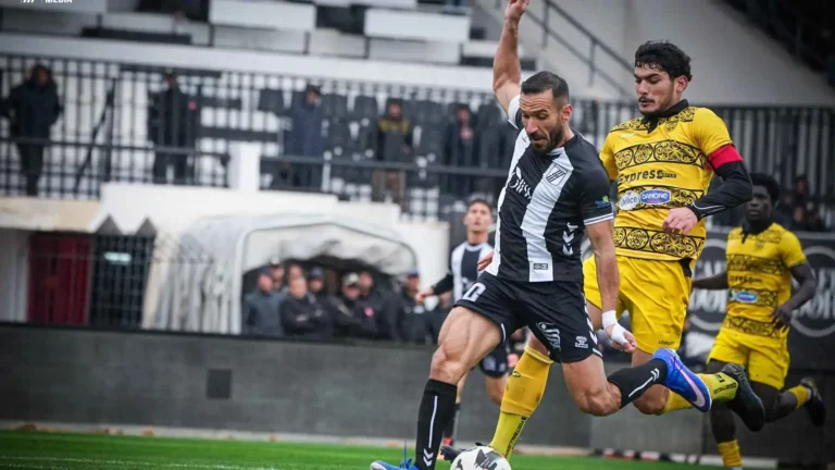 علي معلول يدخل التاريخ الإفريقي بعد هدف في الدوري التونسي