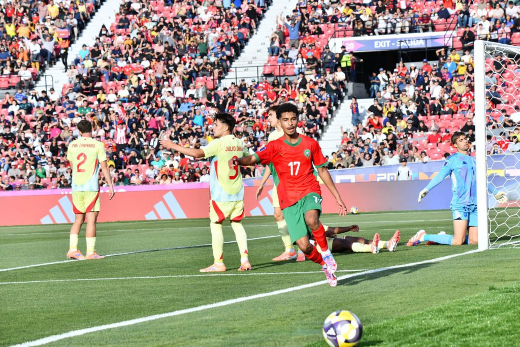 بريستياني يتألق أوروبيًا.. والركراكي يهمّش أبطال المغرب العالميين