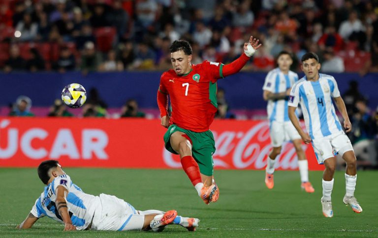 ستراسبورغ الفرنسي يرغب بضمّ اللاعب المغربي عثمان معما