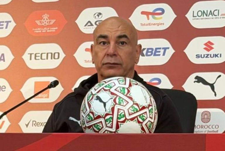 حسام حسن يثير الجدل بعد مباراة مصر وموزمبيق بحركات استفزازية