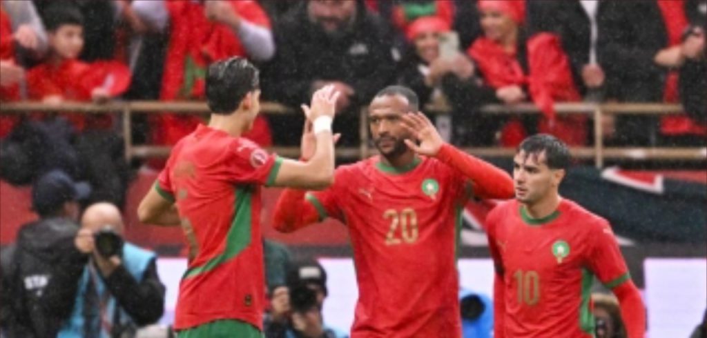 ليفربول يراقب نجمًا مغربيًا شابًا لخلافة محمد صلاح