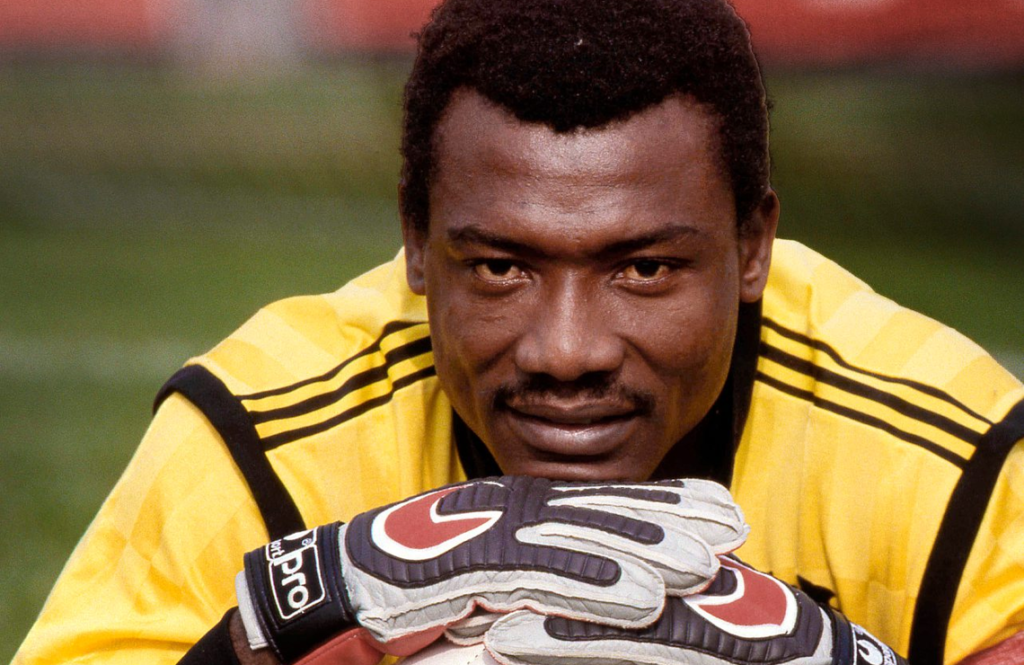 أسطورة الكاميرون يرشح المغرب للفوز بكأس أمم أفريقيا 2025