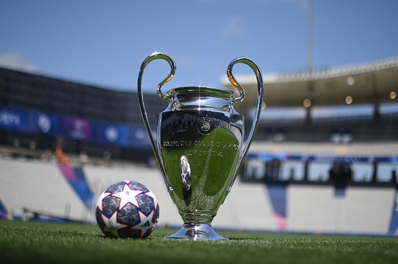 دوري أبطال أوروبا يشعل المنافسة بمواجهات نارية في الجولة الحاسمة