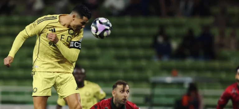 رونالدو يعود للتسجيل ويقترب من رقم تاريخي مع النصر