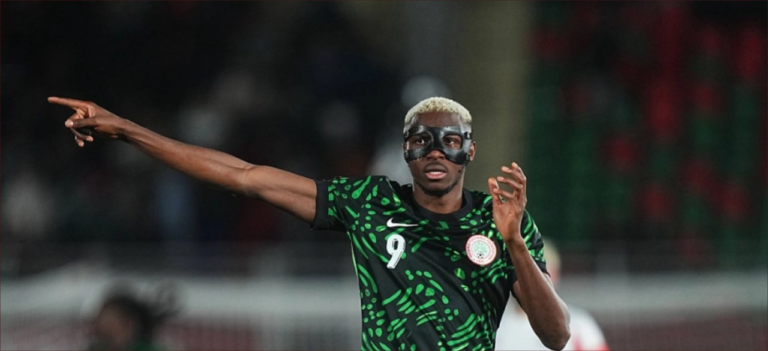 أوسيمين على بعد خطوات من تحطيم رقم قياسي مع نيجيريا