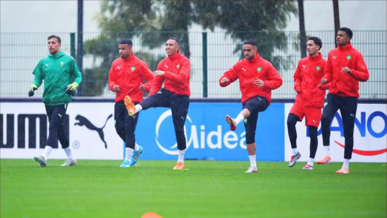 أسود الأطلس يستأنفون التدريبات استعدادًا لمواجهة الكاميرون الحاسمة