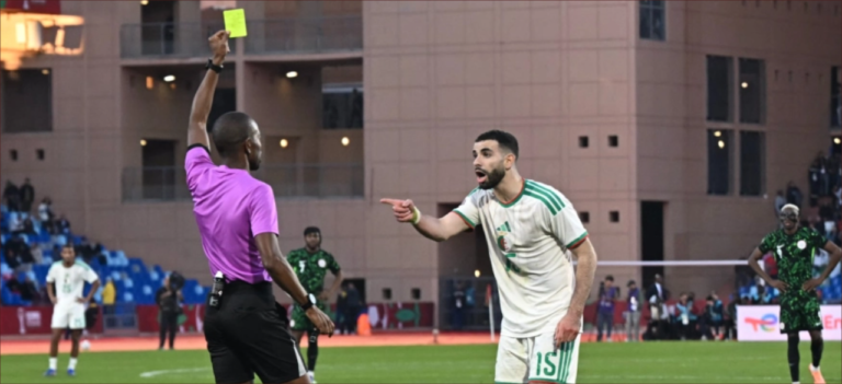 نيجيريا تقصي الجزائر من أمم إفريقيا.. والإعلام الجزائري ينتقد التحكيم