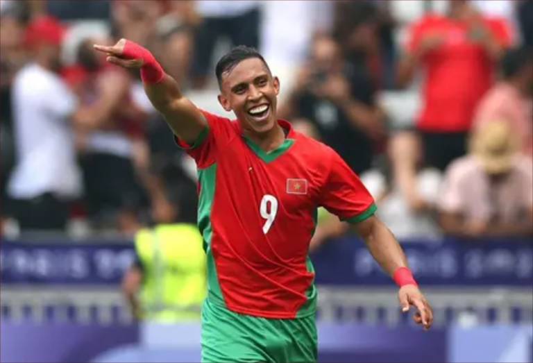 العين الإماراتي يدعم رحيمي قبل مواجهة المغرب والسنغال.