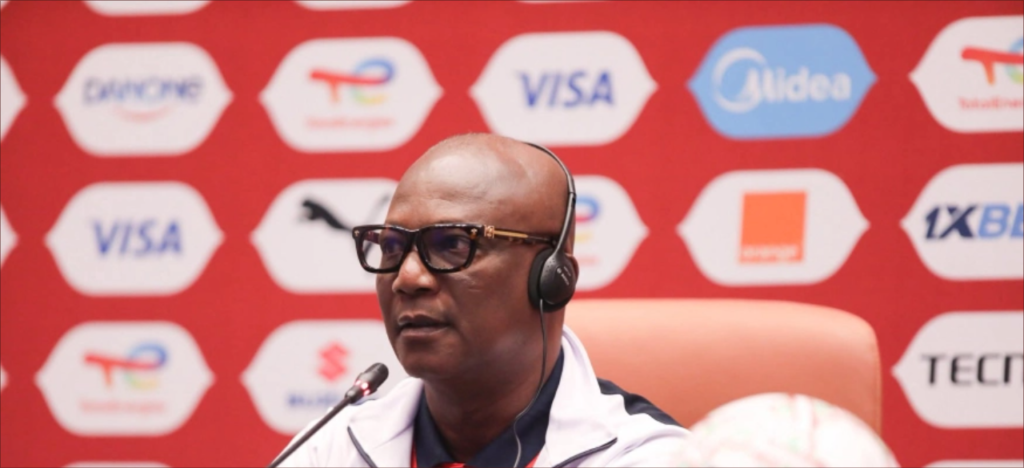 أبياه يتحدى السنغال: "نلعب من أجل إسعاد الشعب السوداني"