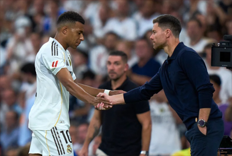 ألونسو: غياب مبابي يجبر ريال مدريد على إيجاد حلول جديدة