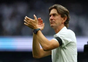 توتنهام يقيل مدربه توماس فرانك بعد سلسلة نتائج سلبية مقلقة