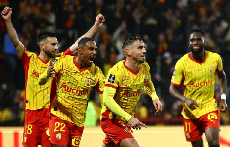 لانس يقلب الطاولة على رين ويواصل سلسلة انتصاراته المثيرة