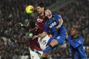 وست هام يتعادل مع بورنموث.. ويقترب أكثر من الهبوط