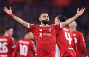 محمد صلاح يحطم الأرقام القياسية ويدوّن اسمه في تاريخ ليفربول