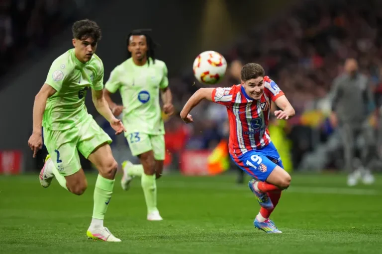 برشلونة وأتلتيكو مدريد.. مواجهة نارية في نصف نهائي الكأس